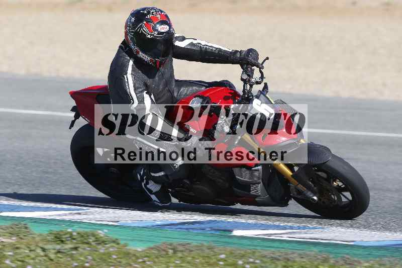 /Archiv-2024/02 29.01.-02.02.2024 Moto Center Thun Jerez/Gruppe gruen-green/6